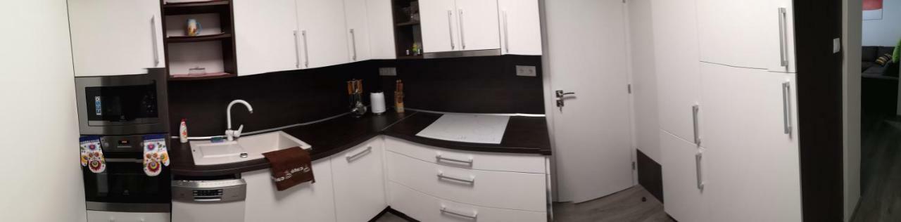 Centrum Apartman Leyla Бардеев Екстериор снимка