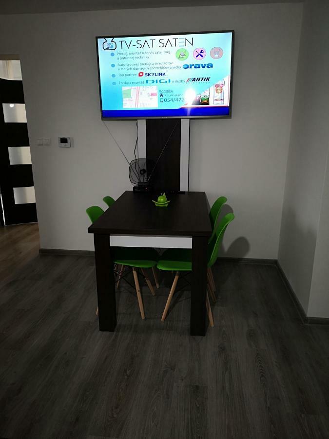 Centrum Apartman Leyla Бардеев Екстериор снимка