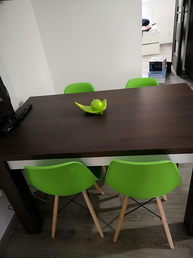Centrum Apartman Leyla Бардеев Екстериор снимка