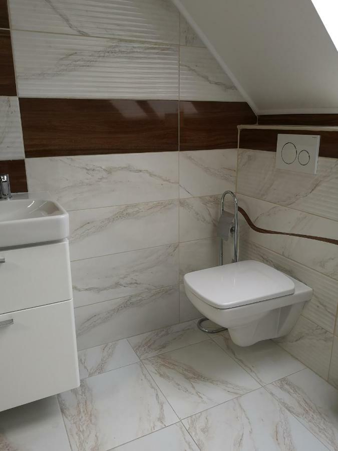 Centrum Apartman Leyla Бардеев Екстериор снимка